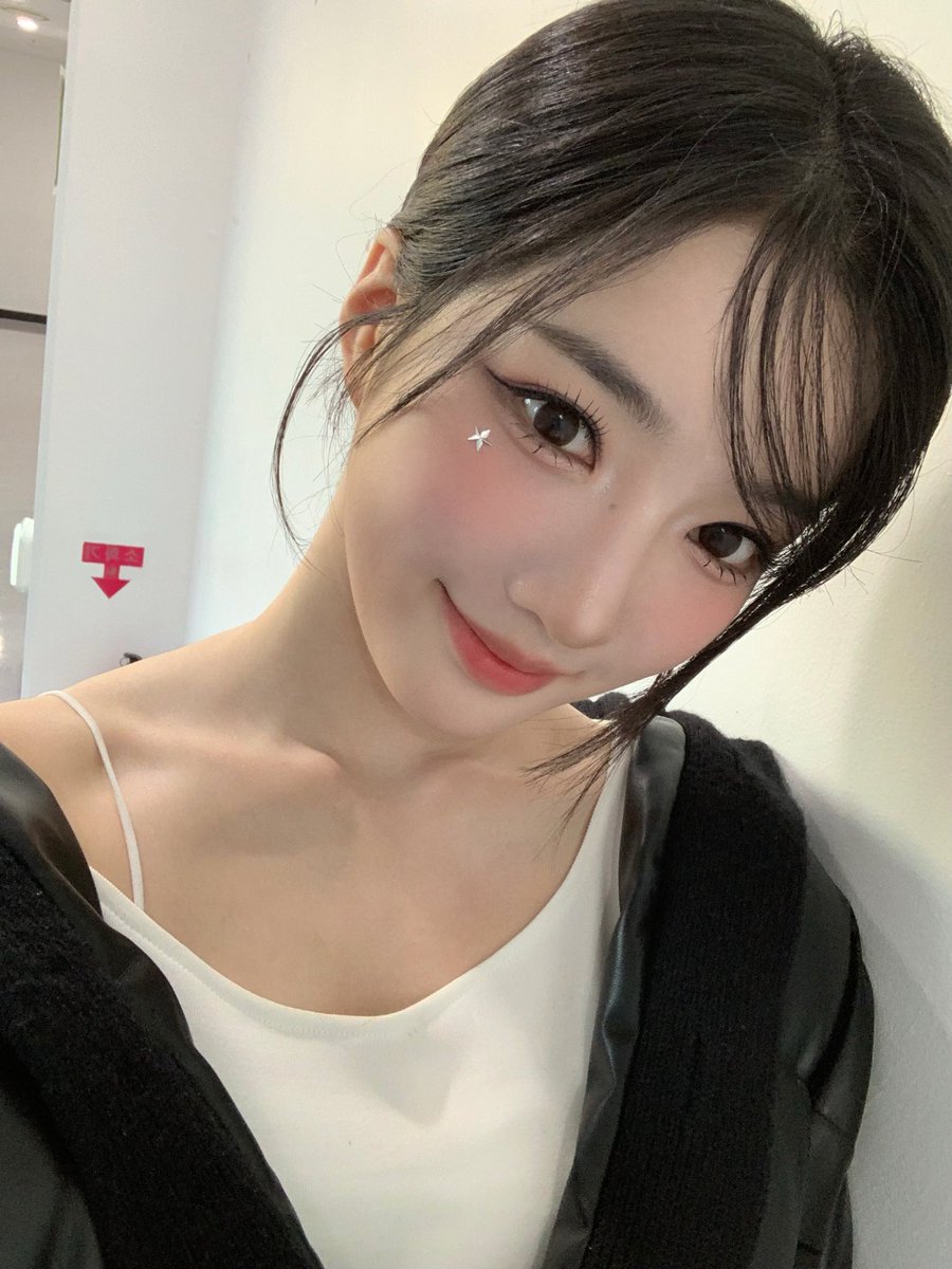 quteyeon's tweet photo. 241214
#tripleS #트리플에스 #김유연 #Yooyeon https://t.co/gjHBF3r3rE
