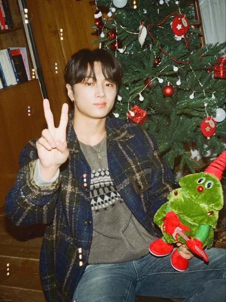 anotherdamm's tweet photo. #HOLIDAYCHRISTMAS_GRIS2024

i promise i'm a good kid 🎄🧑🏻‍🎄 https://t.co/MXjCZJ8mRY