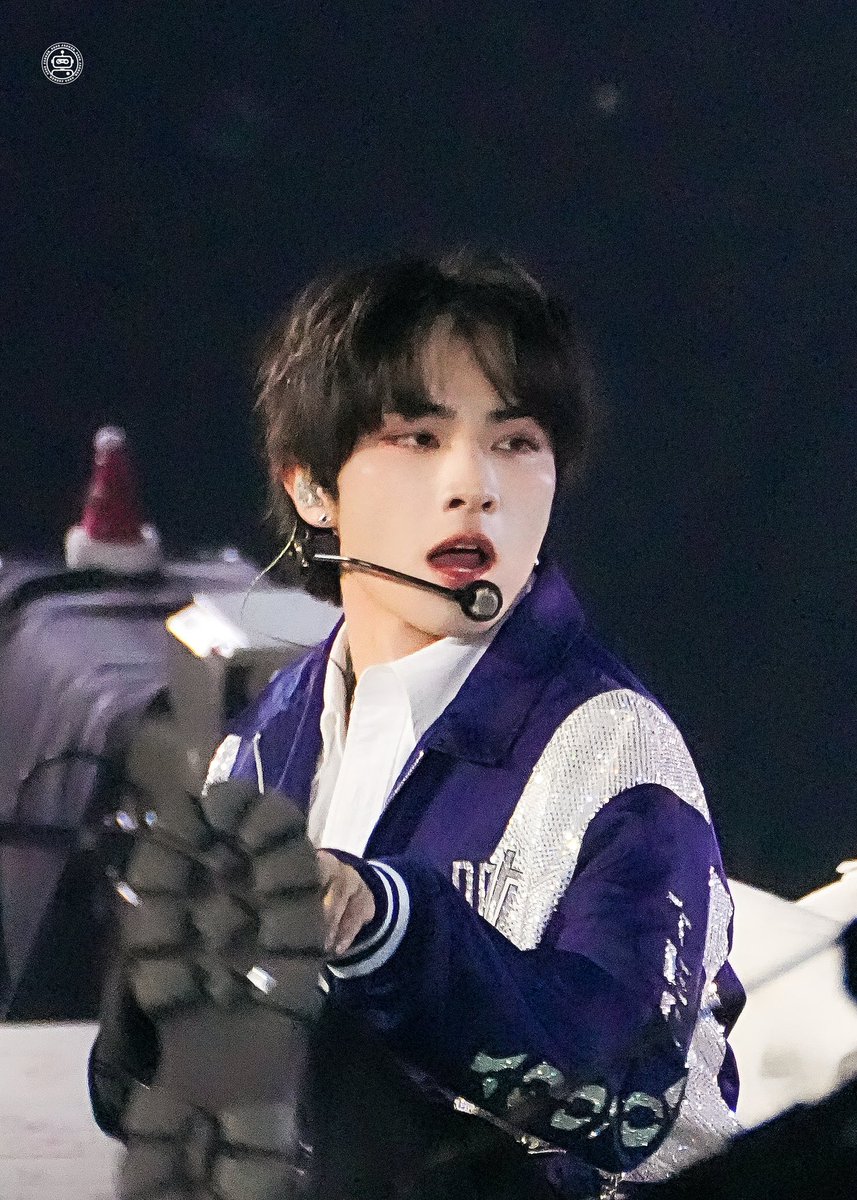 Jaeger990808's tweet photo. 241225 SBS

#肖俊 #XIAOJUN #샤오쥔
#WayV #威神V  #シャオジュン https://t.co/0XFBQwr1vH