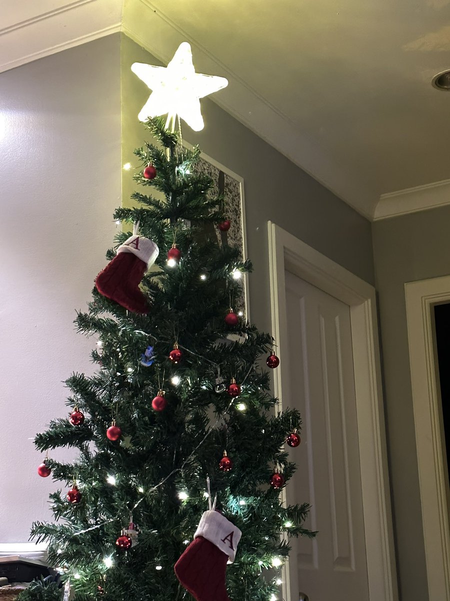 aoomkap's tweet photo. Merry Christmas 🎁🎄 🤍🌷 https://t.co/C3ejYWmO3L