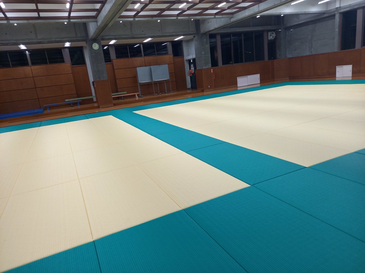 今日で稽古納め
今年の稽古日数は172日でした🥋
今年も大変お世話になりました🙇‍♂️