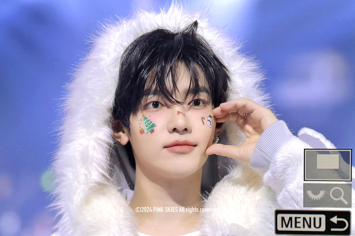 pinkskies_zh's tweet photo. 241225 대왕뽀메 🐶🐾🎄☃️❄️🤍🤍🤍 #ZHANGHAO #장하오 #章昊 #ZEROBASEONE #ZB1 #제로베이스원 https://t.co/iRoD52Lkwr