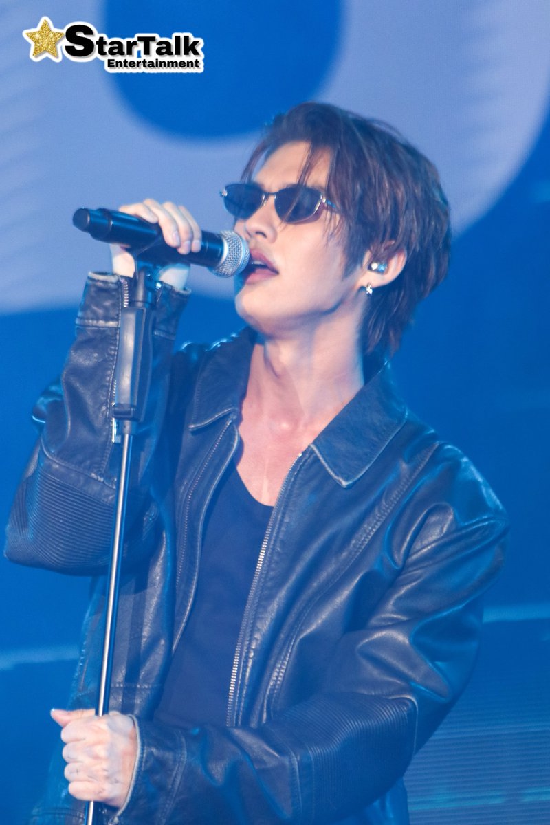 เท่จัด! หนุ่ม “ไบร์ท วชิรวิชญ์”  ร่วมสร้างความสุขให้ชาวสยามพารากอนในงาน "SIAM PARAGON GLORIOUS CHRISTMAS CELEBRATION" 🧑‍🎄✨🎄

Bright Vachirawit 
#SiamParagonXmasxBRIGHT
#SiamParagonxBright
#bbrightvc
#siamparagongloriouschristmascelebration2024
#SiamParagon