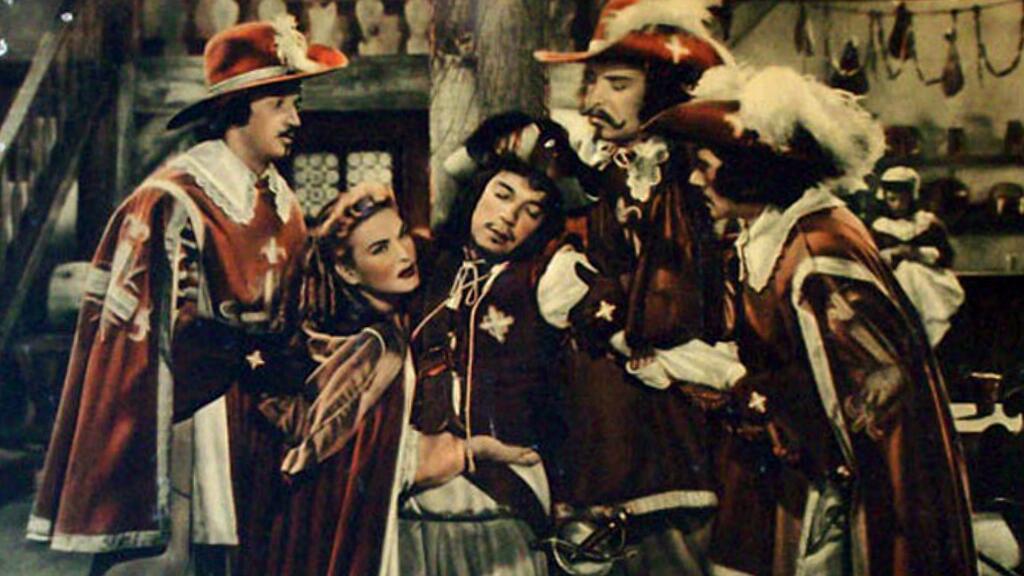 cineclubcito's tweet photo. Felices fiestas! pasen lindo. Gracias por ser parte del #CineclubcitoBoliviano. Seguiremos siempre, gracias y con ustedes!

Foto: Los Tres Mosqueteros, de Cantinflas. A primera vista nos pareció una escena pagana, y lo es. Vivan los palacios paganos como decía Edgardo Cozarinsky! https://t.co/LCE1MH7xkF