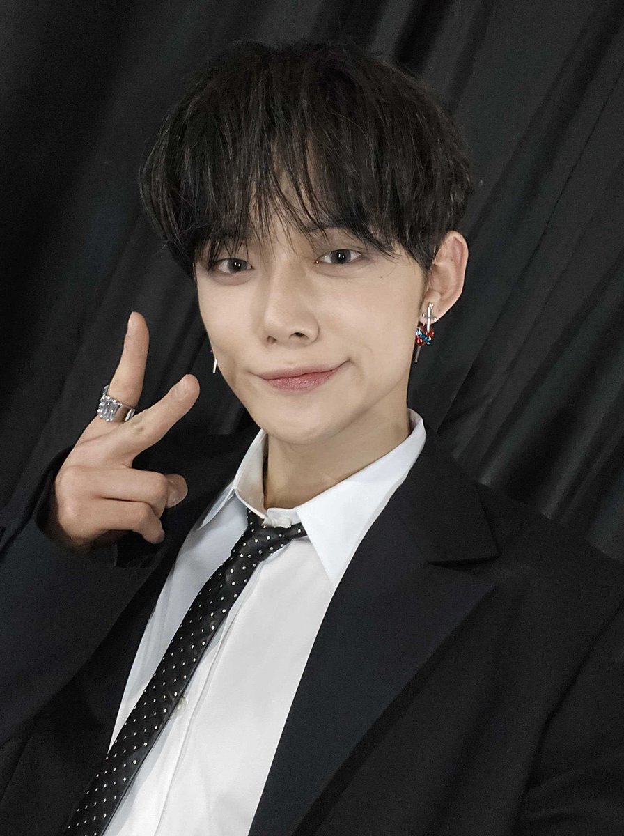 ye3_un's tweet photo. えーーーーーーー😭😭😭かっこよすぎてダメ😭😭😭😭 https://t.co/8vTYsa9PKz