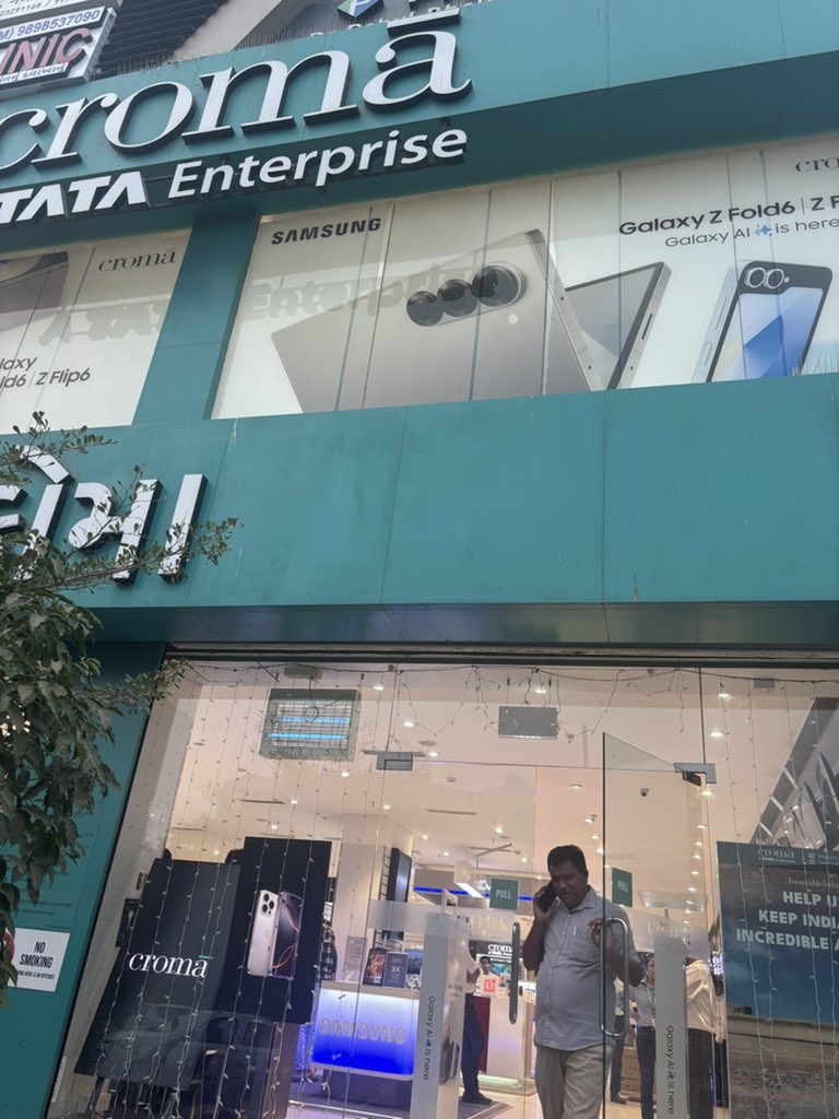StayAwokee's tweet photo. Tata used to be the symbol of trust and now its all opposite. The worst service in the industry. Any time you have to face employees from Tata you know you have to rage. Avoid Tata products as much as possible. 

@cromaretail @TataMotors @TataCompanies https://t.co/sp4NDOriui