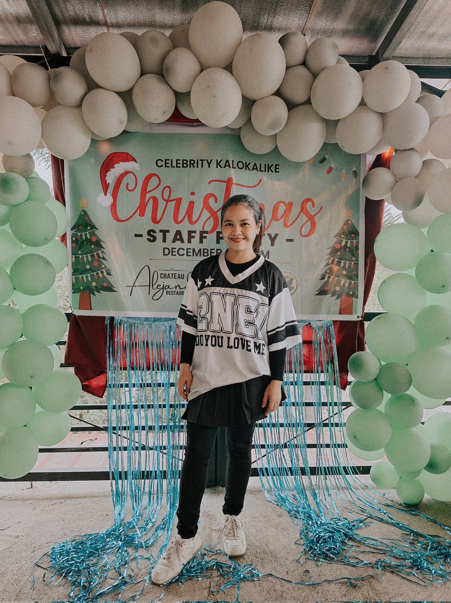 fiidess's tweet photo. Akala ko graduate na ako sa mga ganitong ganap pag Christmas party. Haha. Di pa pala. 😂 https://t.co/QrUa63XTr8