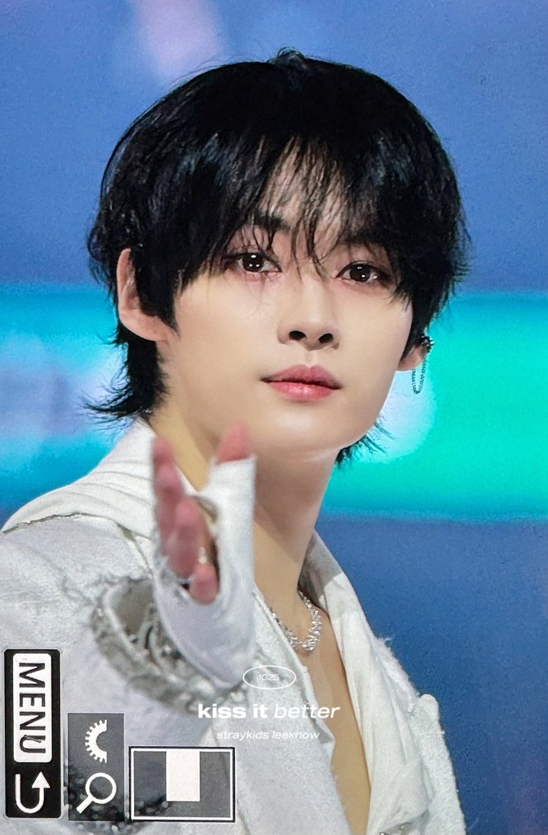 kissitbetter_98's tweet photo. 241225 SBS 가요대전
Merry Christmas 🎄🙂‍↕️🎀
#리노 #Straykids https://t.co/04TS5VHnGD