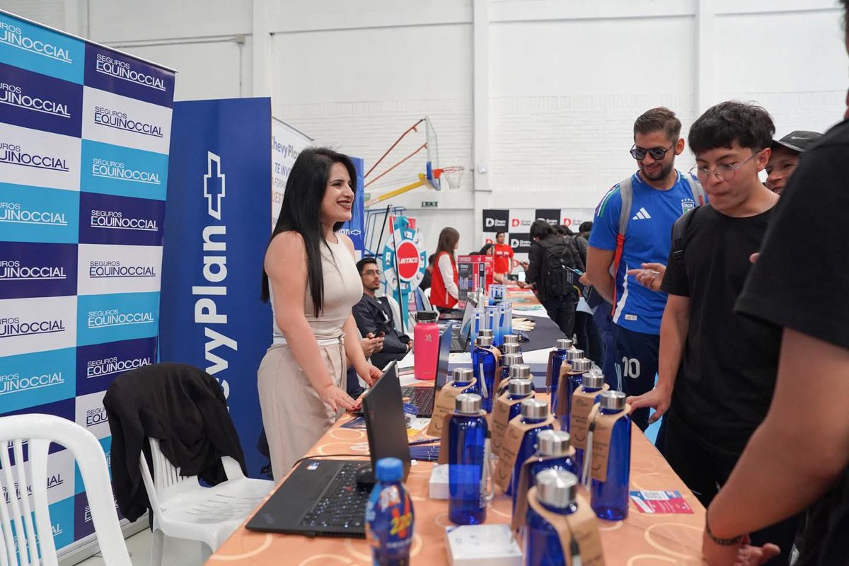 miguelmartin77's tweet photo. Excelente evento Universitario 💯🎯✔️Quiero expresar mi más sincero agradecimiento por la invitación para ser el principal orador en La Feria del Emprendimiento organizada por la distinguida Universidad Politécnica Salesiana en sus planteles de Quito y el Girón Ecuador.  #MMEC https://t.co/ppxR2TY3Mk