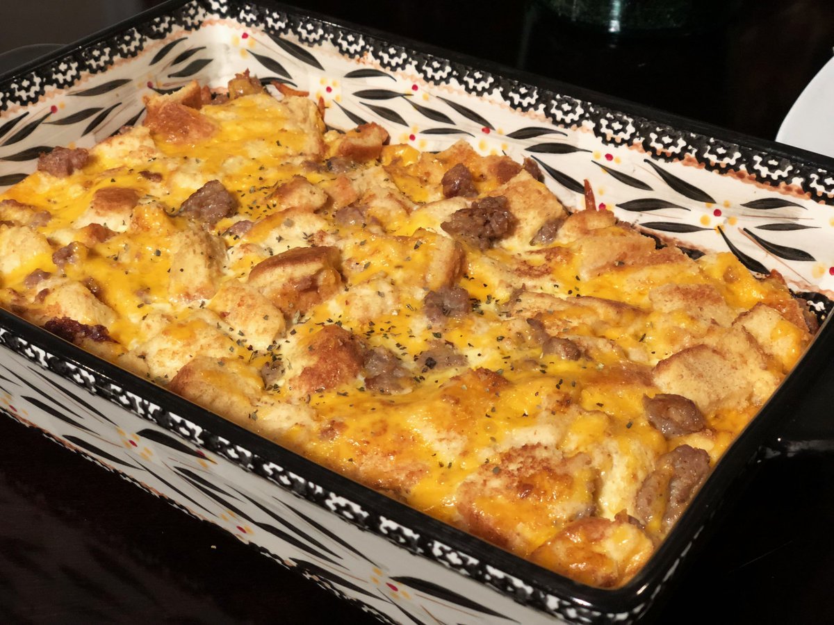 Happy holidays! 🎁✨ After you unwrap presents, keep your spirits bright with our Christmas Breakfast Sausage Casserole #recipe: bit.ly/3UMipmi