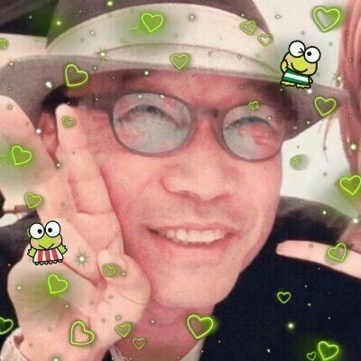𝐸 tweet media