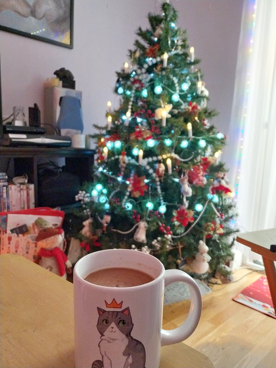 Got my first mocha in my Queen Jellie mug! Thank to my bestie <a href="/RaymondB87/">Raymond Browne</a> ! Merry Xmas! <a href="/GTWScar/">GoodTimesWithScar</a> #queenjellie
