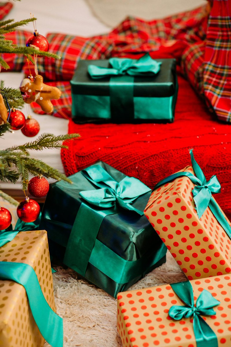 Happy Holidays from all of us at TSP! Our offices will be closed on Christmas Day so our team can enjoy time with loved ones. Wishing you a festive and joyful day filled with warmth, celebration, and cheer! #HappyHolidays #HolidayOfficeClosure