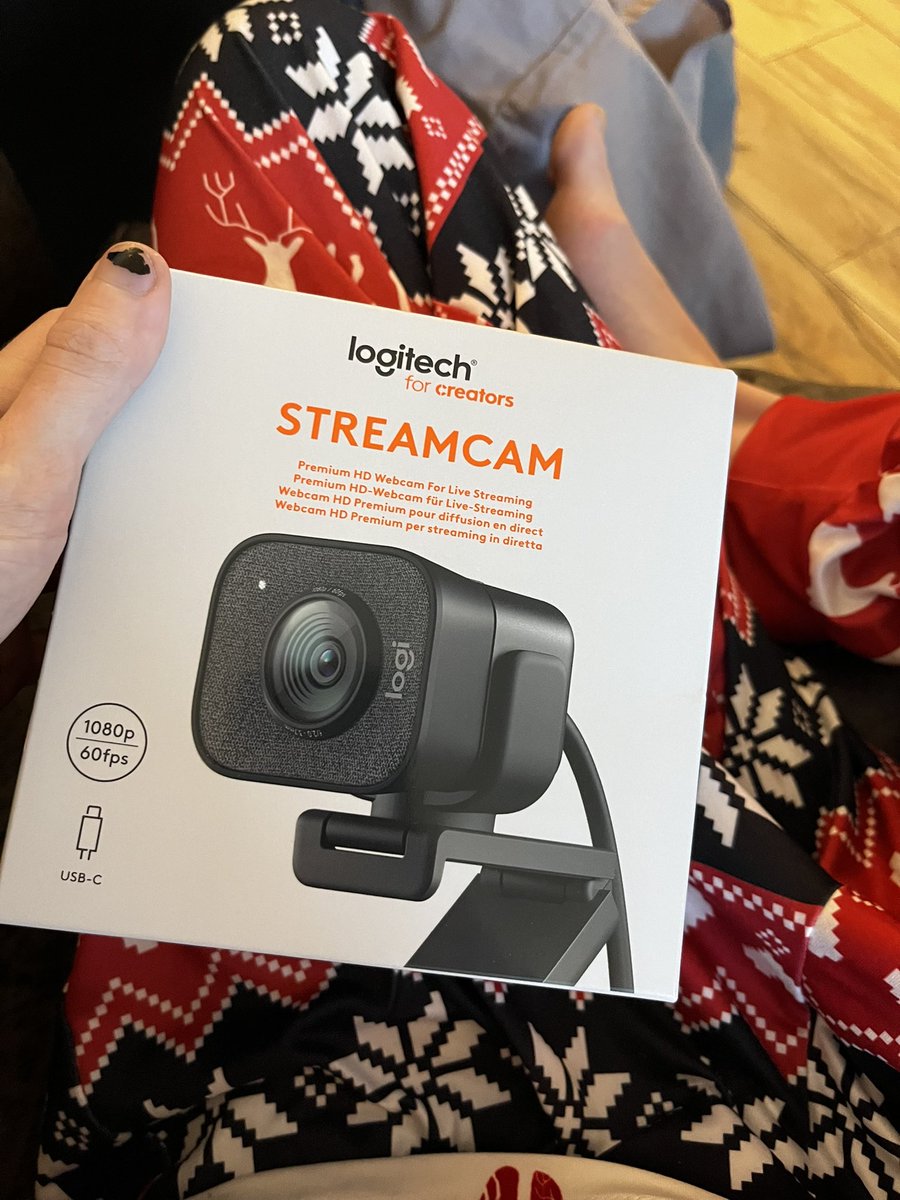 WeeBeeStreams's tweet photo. i’ll start >:) https://t.co/4dPnRBCwAQ