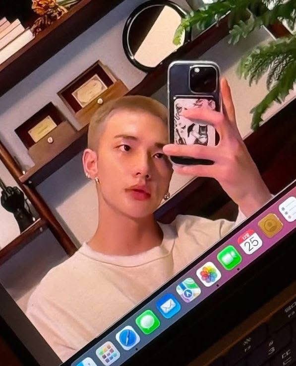 𝙗𝙤𝙧𝙣 𝙩𝙤 𝙤𝙫𝙚𝙧𝙡𝙤𝙫𝙚 (*slowest) tweet media