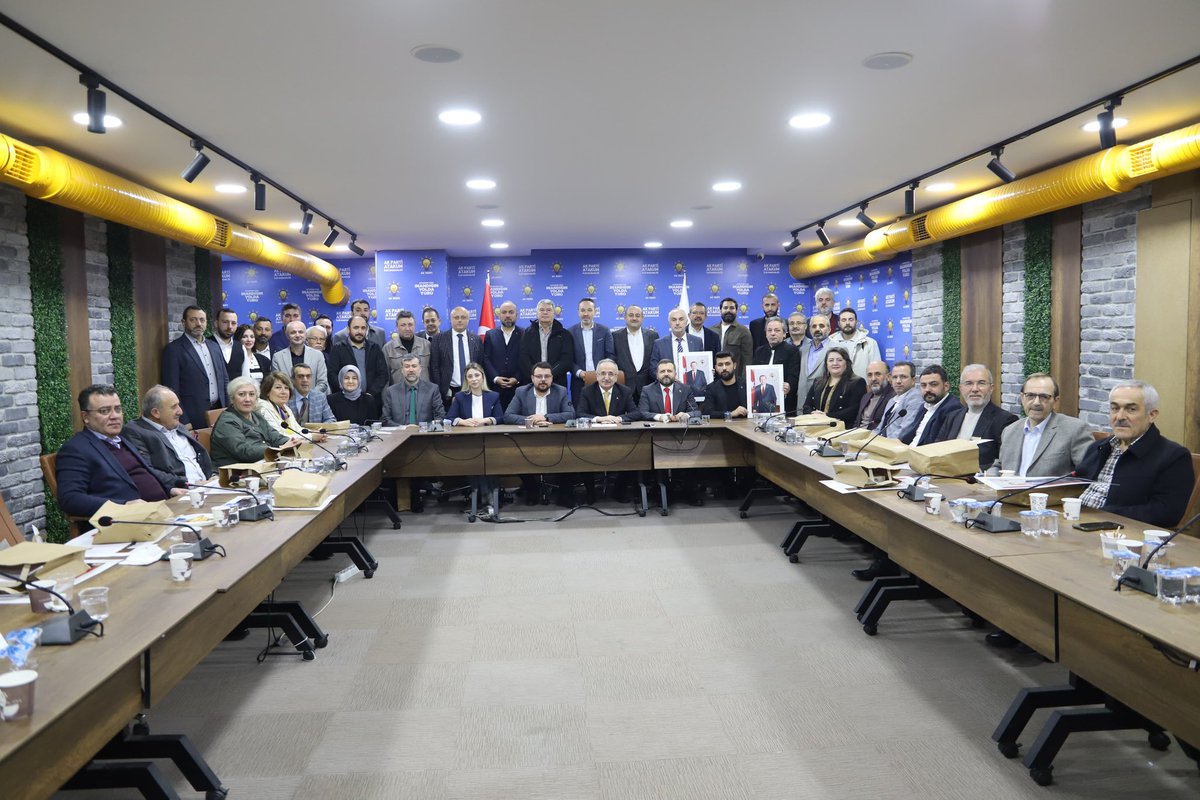 📍Atakum

İl Delegelerimiz ve teşkilat mensuplarımız ile bir araya gelerek verimli bir toplantı gerçekleştirdik. 

4 Ocak’ta Cumhurbaşkanımız ve Genel Başkanımız Sayın Recep Tayyip Erdoğan’ın teşrifleriyle gerçekleştireceğimiz 8. Olağan İl Kongremizle ilgili hazırlıklarımızı