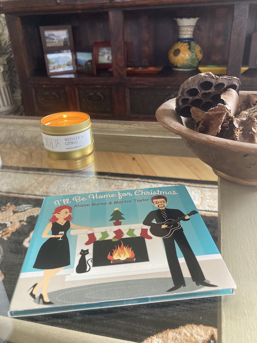 Tracey_Vegan_Expat (@traceykleber) on Twitter photo Enjoying a snuggly Christmas 🎄morning listening to the smooth sounds of fellow #pigoneer <a href="/AlisonBurnsJazz/">Alison Burns | Jazz Singer 🌻 🇺🇦 🌻</a>. Her voice has the most calming effect on the dogs. 🐶🐶🐶 Enjoying a snuggly Christmas 🎄morning listening to the smooth sounds of fellow #pigoneer <a href="/AlisonBurnsJazz/">Alison Burns | Jazz Singer 🌻 🇺🇦 🌻</a>. Her voice has the most calming effect on the dogs. 🐶🐶🐶