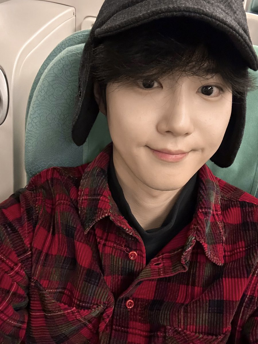 52242b's tweet photo. 아니 근데 진짜 너무 예쁨… https://t.co/HQYWgxCdvB