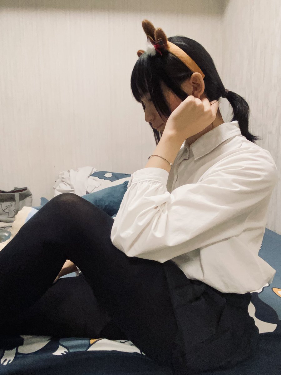 Haruko921115's tweet photo. 【隨手拍拍】
聖誕快樂！沒有聖誕服裝，但有小鹿鹿🦌
今年化身小鹿娘陪你渡過聖誕🥰

看好多人拍聖誕寫真，都超好看！希望明年我也能夠拍！
我自己心中有很多想拍的畫面，不過以我自己有的東西沒辦法拍到我想要的效果...

（有另外拍個小影片，之後再剪出來）
#男の娘 #聖誕節 #可愛い #梓晴はるこ https://t.co/cVGydIXYIS