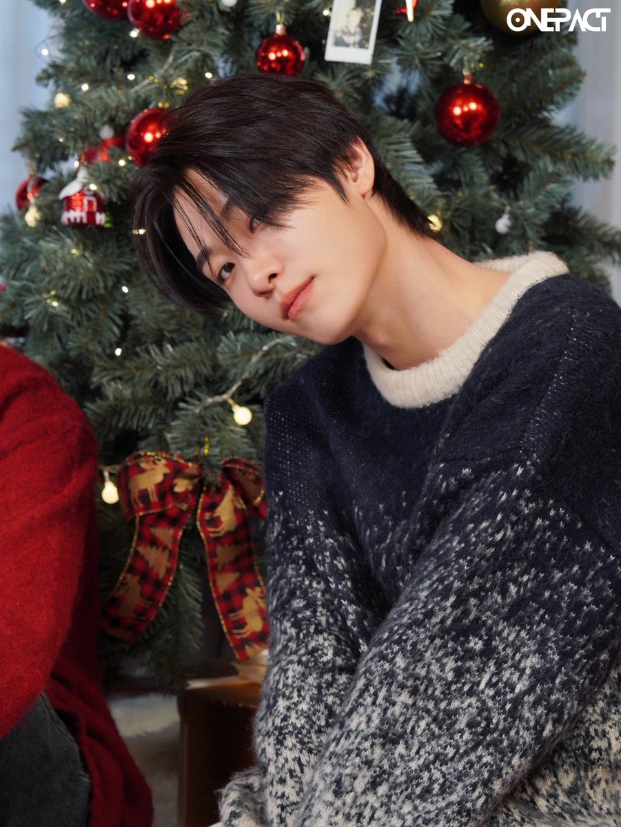 OH_S825's tweet photo. 메리 크리스마스 ㅎㅎ https://t.co/2Xz79W7jAR