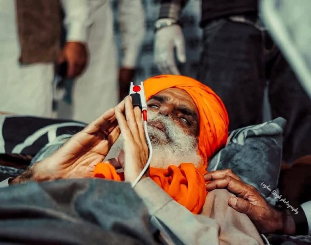 यह तस्वीर देखकर अगर आपका मन विचलित नहीं होता है तो आप भारत के मन के टुकड़े करने के अपराध में शामिल हो।

#SupportDallewal