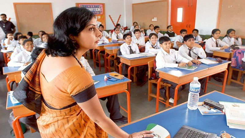 নতুন বছরে শিক্ষকদের কর্মঘণ্টা বাড়ছে