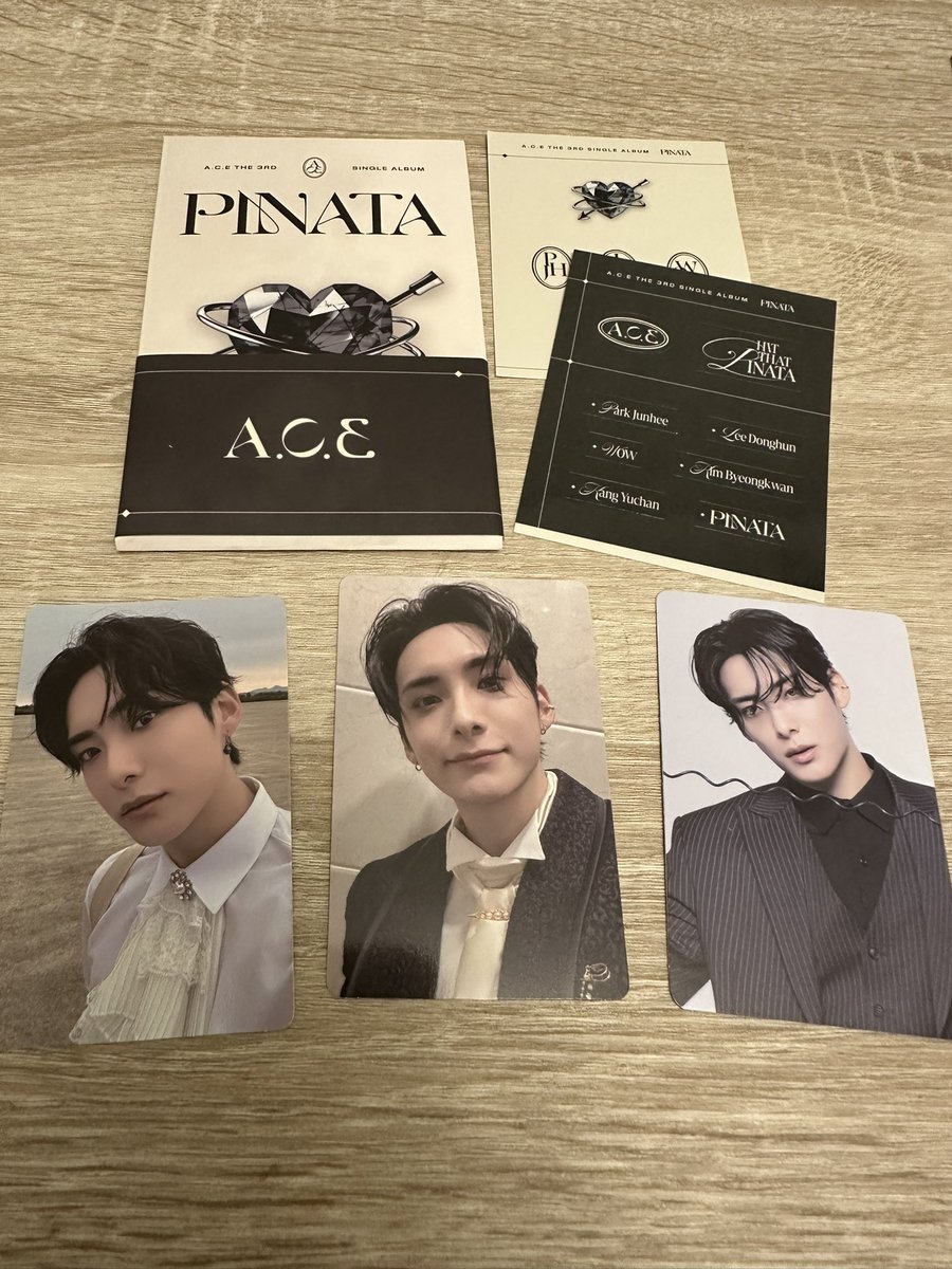 ReiofChanshine's tweet photo. WTS:Β
A.C.E PINATA Unsealed POCA Album with Photocards and stickers (in pic)
Β£10 for everything in 1 pic
UK based, WW π
Paypal (f&f) only
DM if interested
#wtsace #acewts #acephotocard #acesale #acealbum https://t.co/xDwlnz3o7M