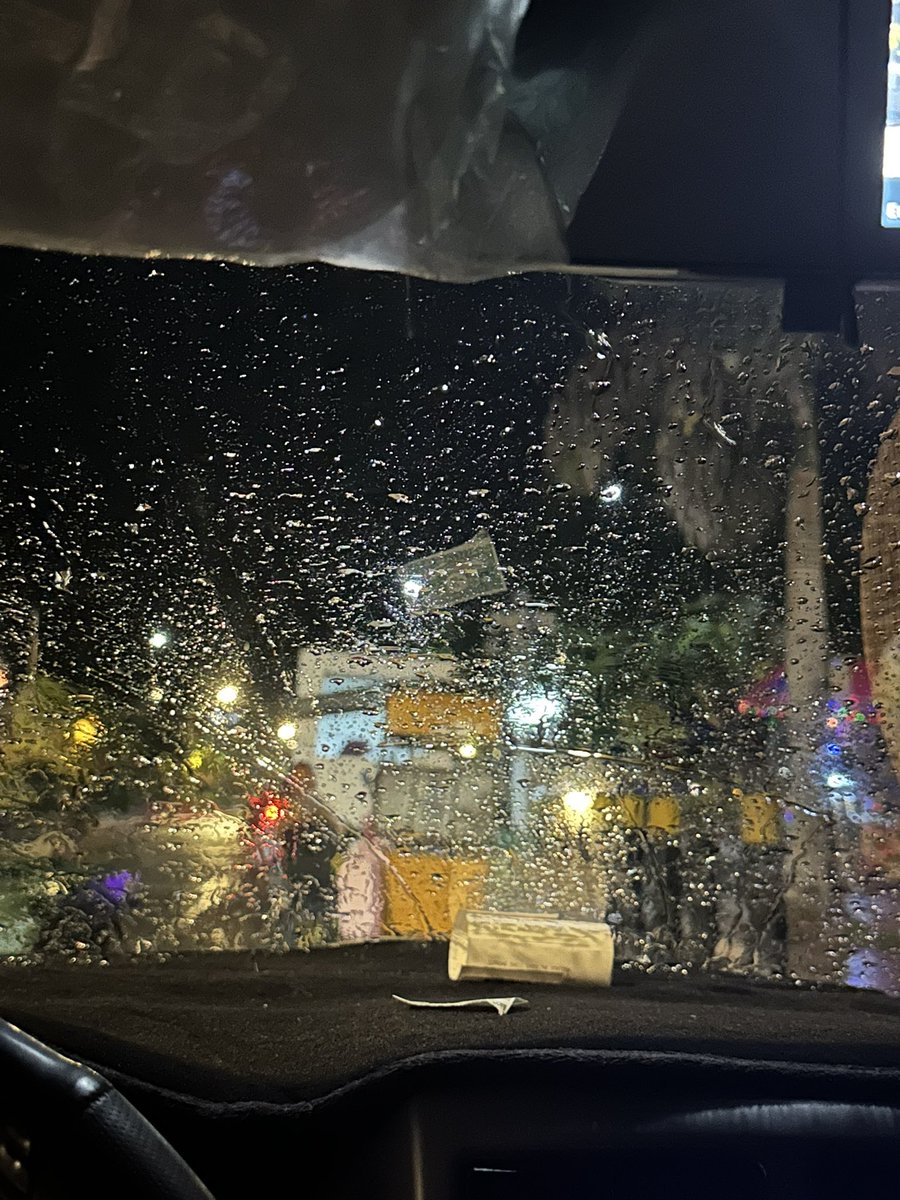 Giving myself the time to think and reflect. Sarap ng weather.