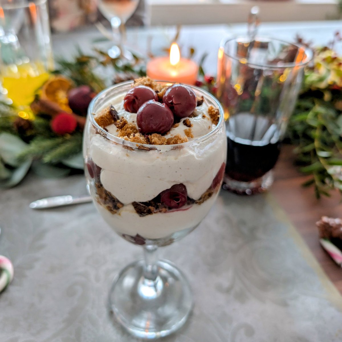 FumoffuChi's tweet photo. Mein Weihnachtsmenü zum 1. Feiertag. Alles natürlich vegan 💚

Merry Chrysler 🎄💚 https://t.co/2v1y3SmDdJ