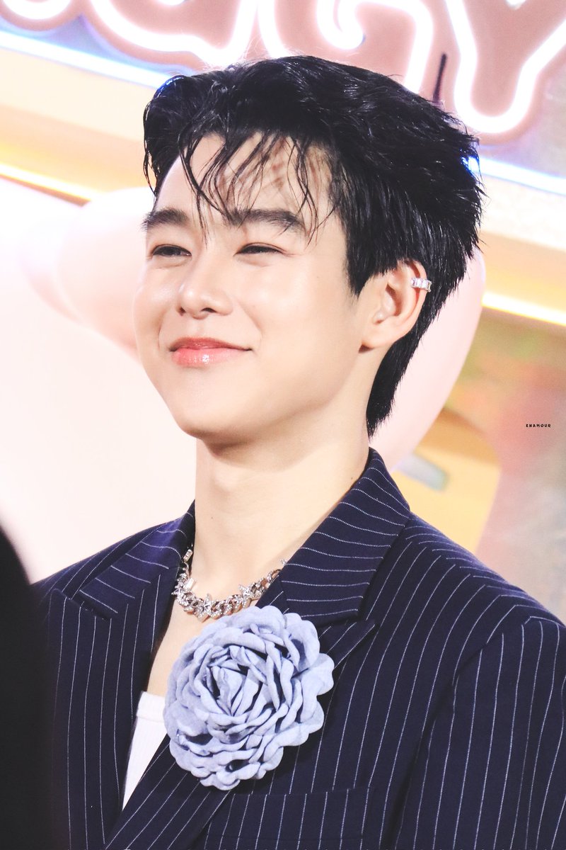 enamoursnap__'s tweet photo. โ๐๐.๐๐.๐๐๐๐
โ เนเธกเธญเธฃเธตเนเธเธดเธชเธเธฐเธกเนเธฒเธเธเธฑเนเธ โฃ๏ธโ
๐ด #krmjtc #KRITngamtanakijja #FDPickUPDay2
โ๏ธ@krmjtc
โ๏ธ #ENAMOURSNAP https://t.co/6T1V8zZWTS