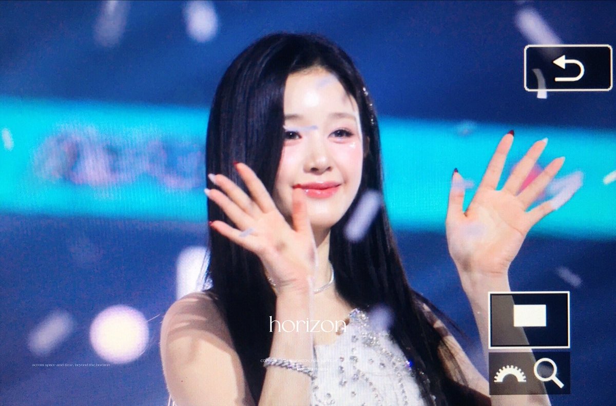 horizon_pear's tweet photo. 241225 

#BABYMONSTER #베이비몬스터 #PHARITA #파리타 https://t.co/vNVcSSodDK