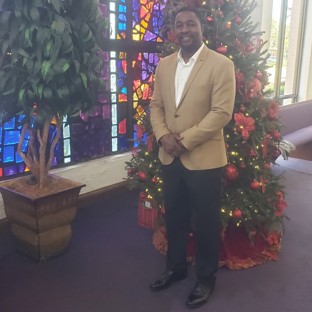 Wishing you a Merry Christmas &amp; a New Year filled with hope, health, and happiness. May each day be a gift &amp; every moment a treasure. May the beauty of the season surround you, &amp;  may the melody of Christmas fill your days with love, harmony, &amp;  the sweet sounds of laughter #love