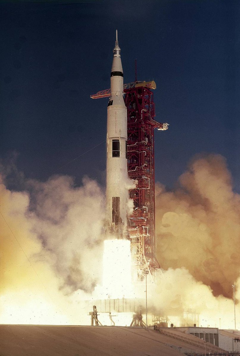 RafStargazer's tweet image. Dec. 21, 1968 Launch of Apollo 8. The first manned mission to reach lunar orbit. The crew consisted of: James Lovell, William Anders and Frank Borman (mission commander). Apollo 8 entered lunar orbit on the morning of Dec. 24,1968, and spent the next 20 hours in lunar orbit.