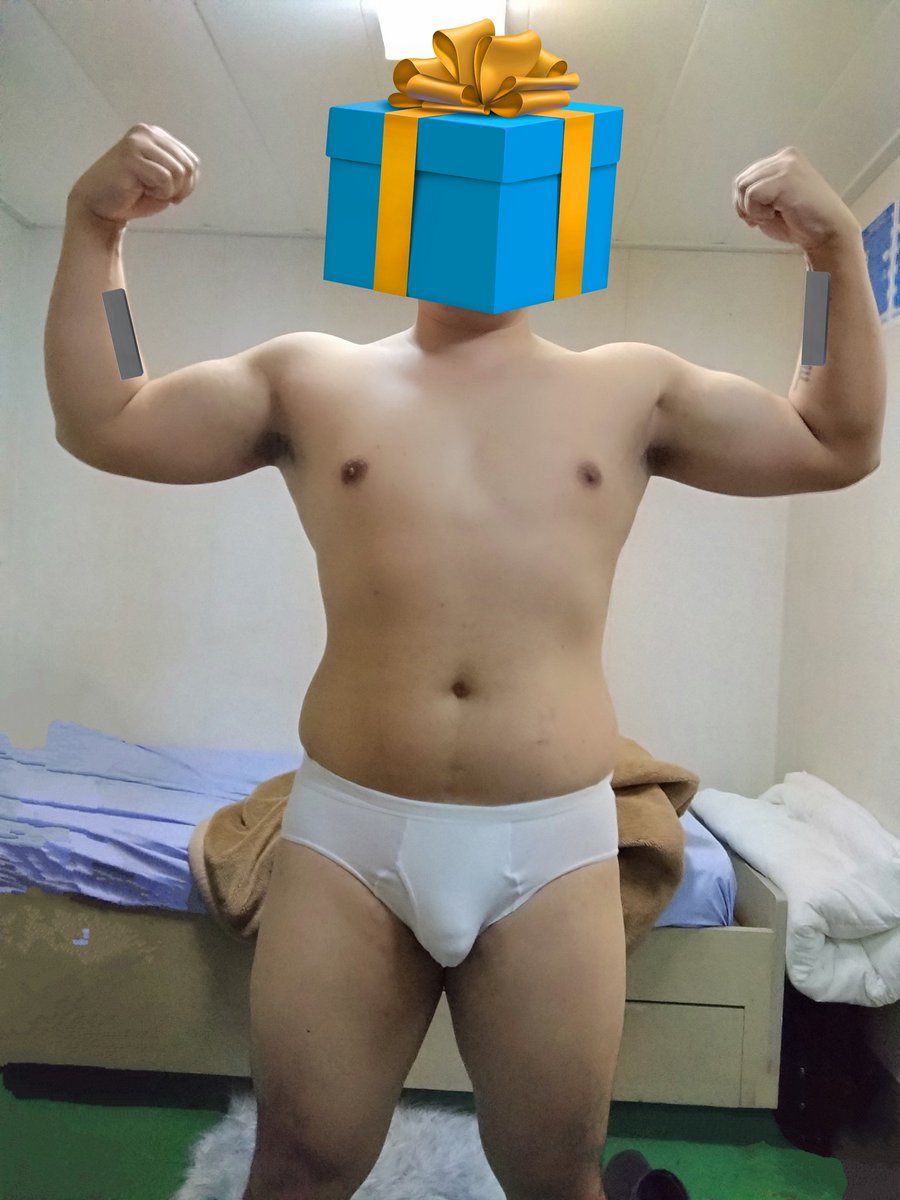 Episodal_'s tweet photo. Merry Christmas 🎁🎄⛄ 
What if ako gift mo? Hahahaah chz https://t.co/99q7Zru1xL
