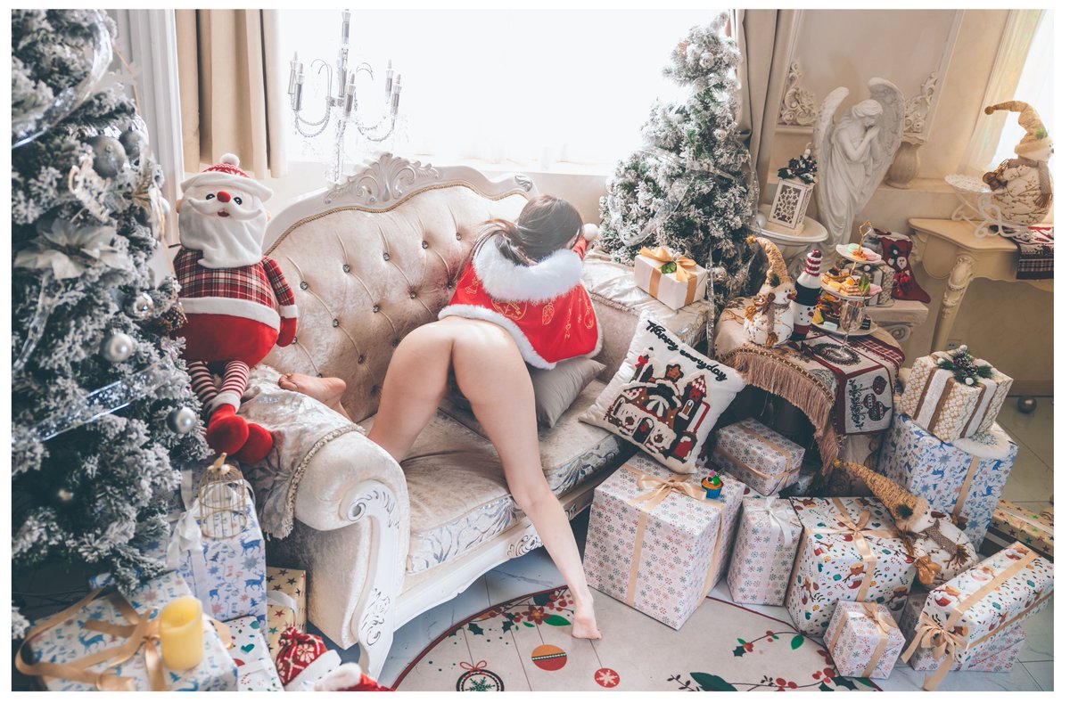 福利姬Greedcrows分享的黄推图片3 - 网红私拍内容