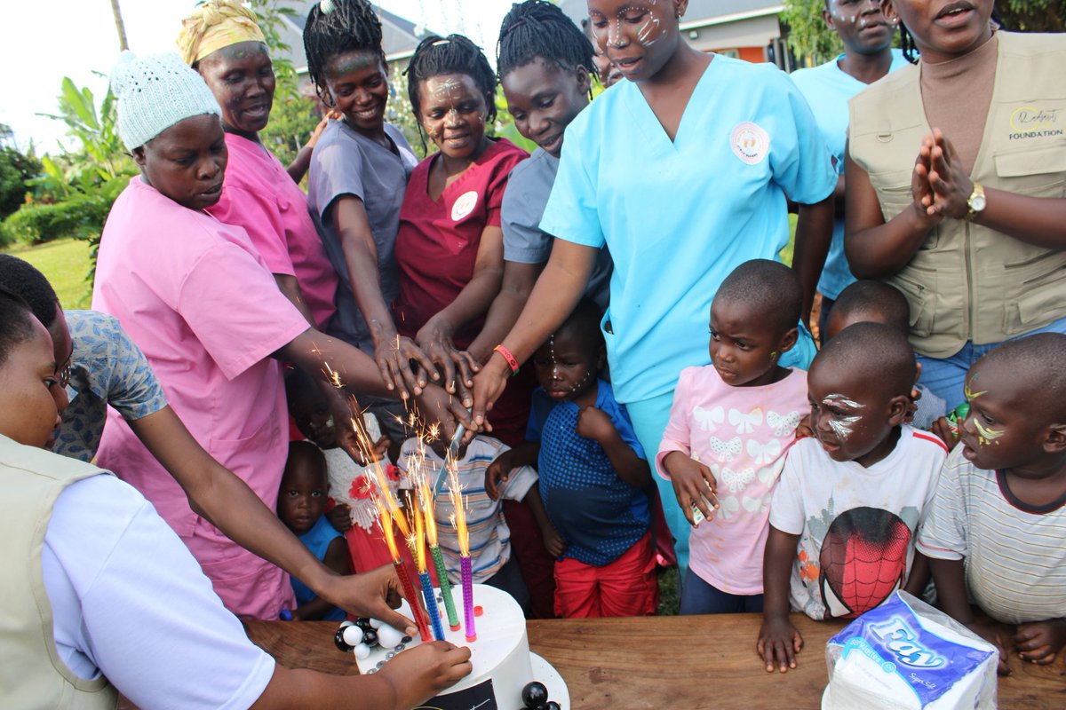 RSF_UG's tweet photo. 3: 🎁 Gifts That Matter:
We distributed essential items and gifts to ensure everyone felt the warmth of the season. Gratitude filled the air, and joy was everywhere.

#Christmas2024 #CommunityLove https://t.co/3XMFLICTz9