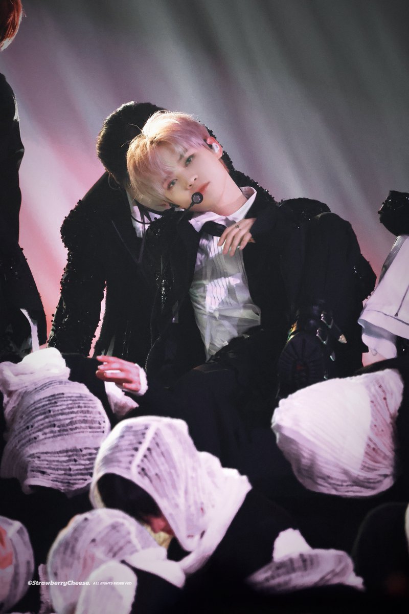 THIS SHOT OF CHENLE BELONGS IN MUSEUM