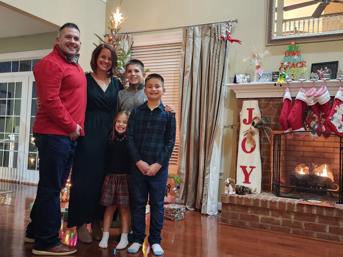 “A merry heart does good like medicine.” — Proverbs 17:22
Merry Christmas Everyone! I hope you all get to spend time with those who mean the most!