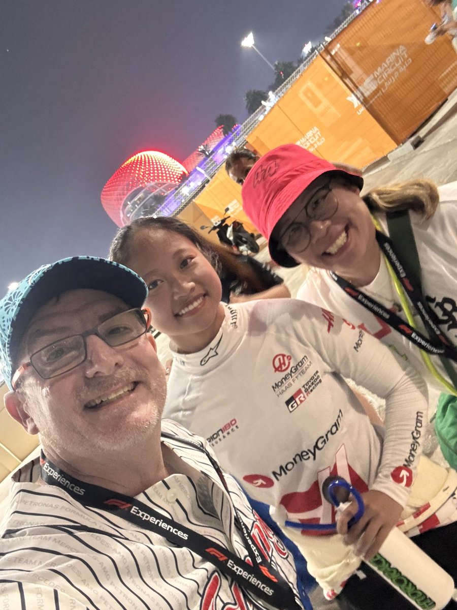 mojojojo_2014's tweet photo. @ChloeCRacing Amen. 🙏 Merry Christmas from your fans in Singapore. Nice to have meet you in Abu Dhabi. https://t.co/z70vf5jqXq