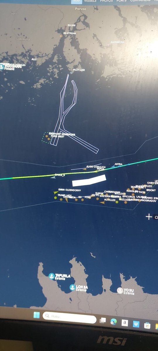PaMaask's tweet photo. Xin Xin Tiang, Hong Kong vessel crossed the cable at noon. https://t.co/wq2Ip0FtqL
