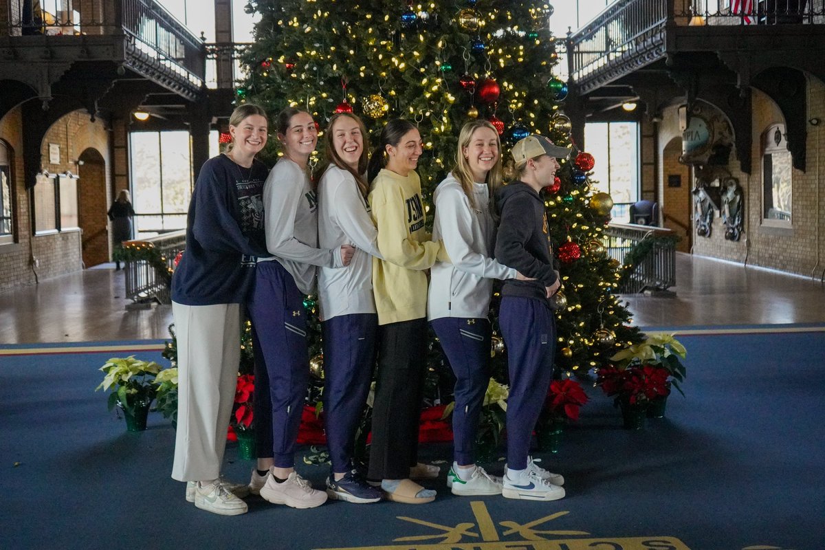 Happy Holidays! 🎄☃️🏀

#GoNavy | #Impact