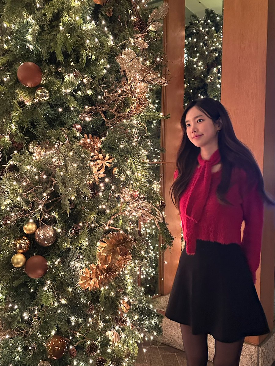 Jinseyeon's tweet photo. 지인짜 오랜만에

크리스마수🎄❤️ https://t.co/x9sFGSYP1O