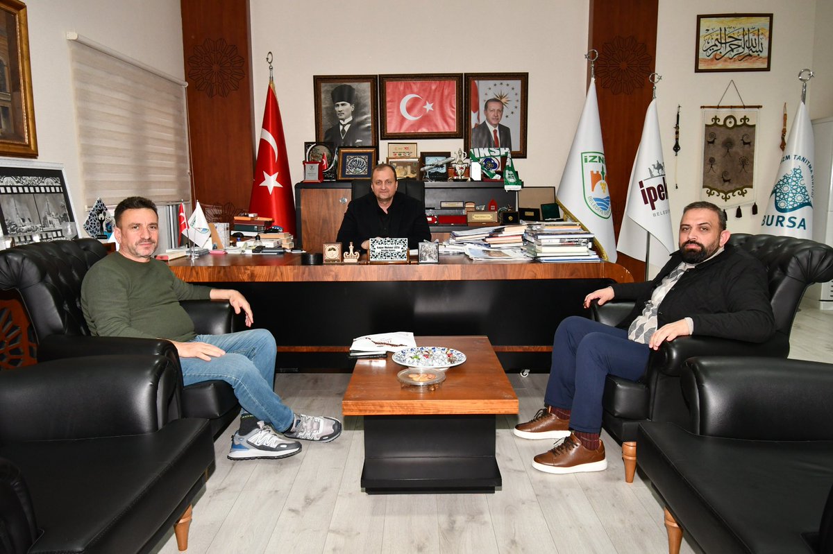 3. Göz Medya Genel Koordinatörü İrfan Aydın ve Renk Boyar İşletmecisi Osman Osmanoğlu’na nazik ziyaretlerinden dolayı teşekkür ediyorum.