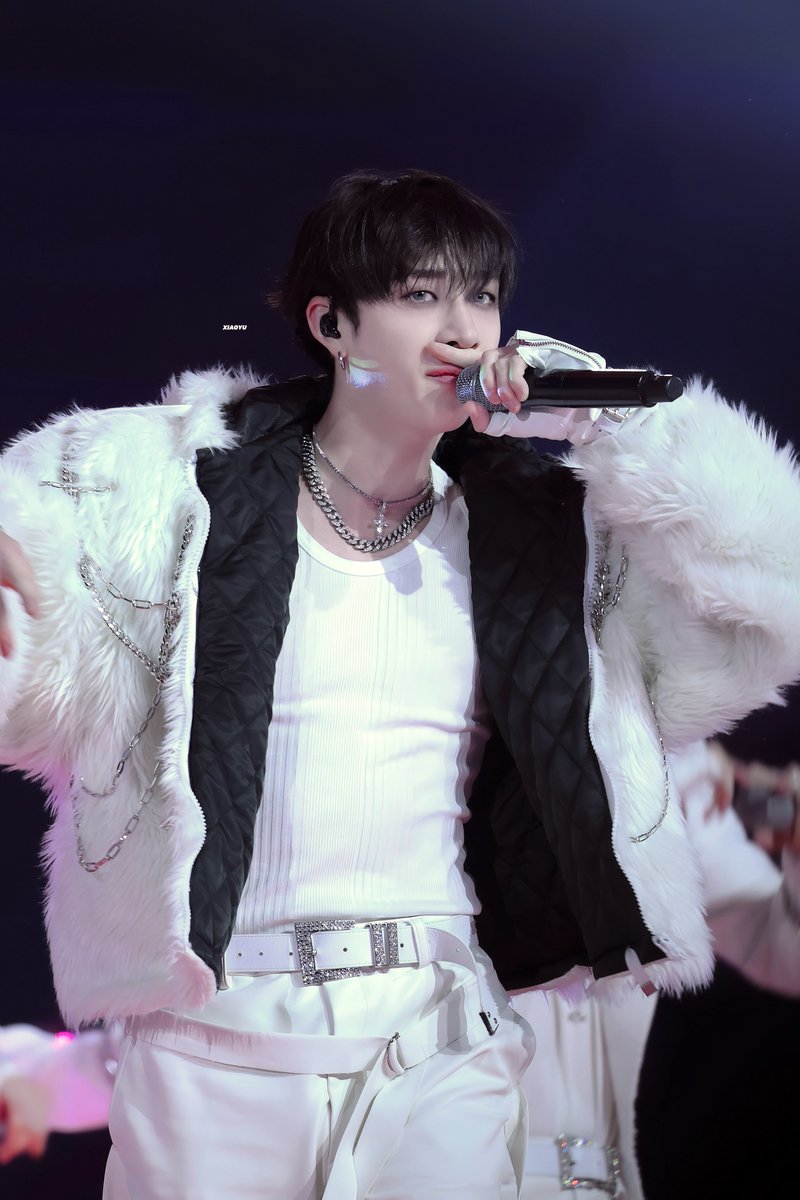 tinycrack's tweet photo. 241225 🐺 HD
In SBS가요대전

#StrayKids #SKZ #스트레이키즈 #스키즈
#Bangchan #방찬 #ChristopherChahnBahng https://t.co/6kza48xY0Q
