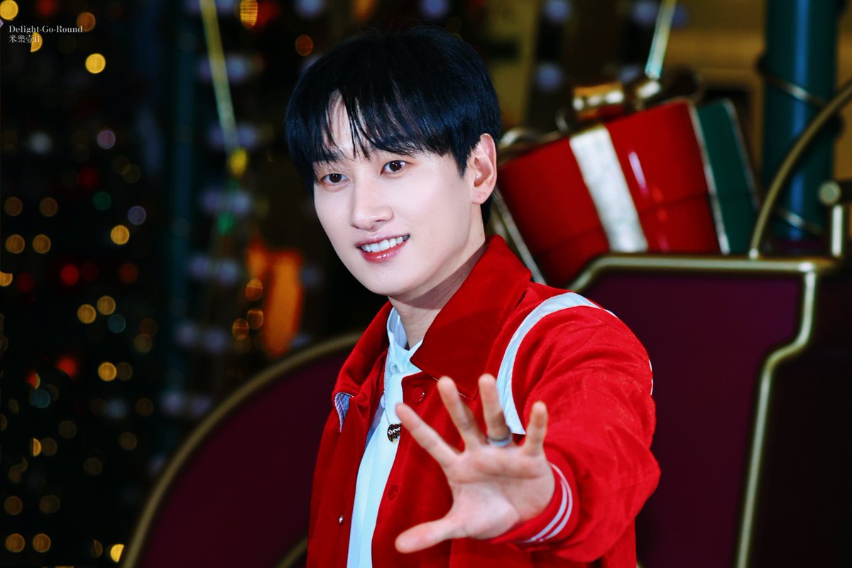 imqqqii17's tweet photo. 皮肤状态完美到原图直出的崽崽 
#Delight_Go_Round
#SuperJuniorDNE
#SUPERJUNIOR 
#슈퍼주니어 
#EUNHYUK 
 #银赫 
#李赫宰 
#은혁 
#이혁재 
#ウニョク https://t.co/bM3YY8YHJO