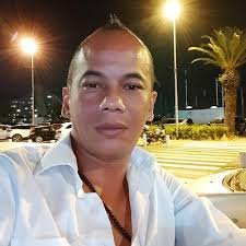 One of the most rabid far-right anti-immigration accounts, <a href="/RadioGenoa/">RadioGenoa</a>, belongs to a Cambodian man named Louis Bopea. He makes 1000s every month for posting click-baity BS.

He also uses aliases like Louis Montpellier and Natio 
Antonio Mostantuono.

Oh the irony.