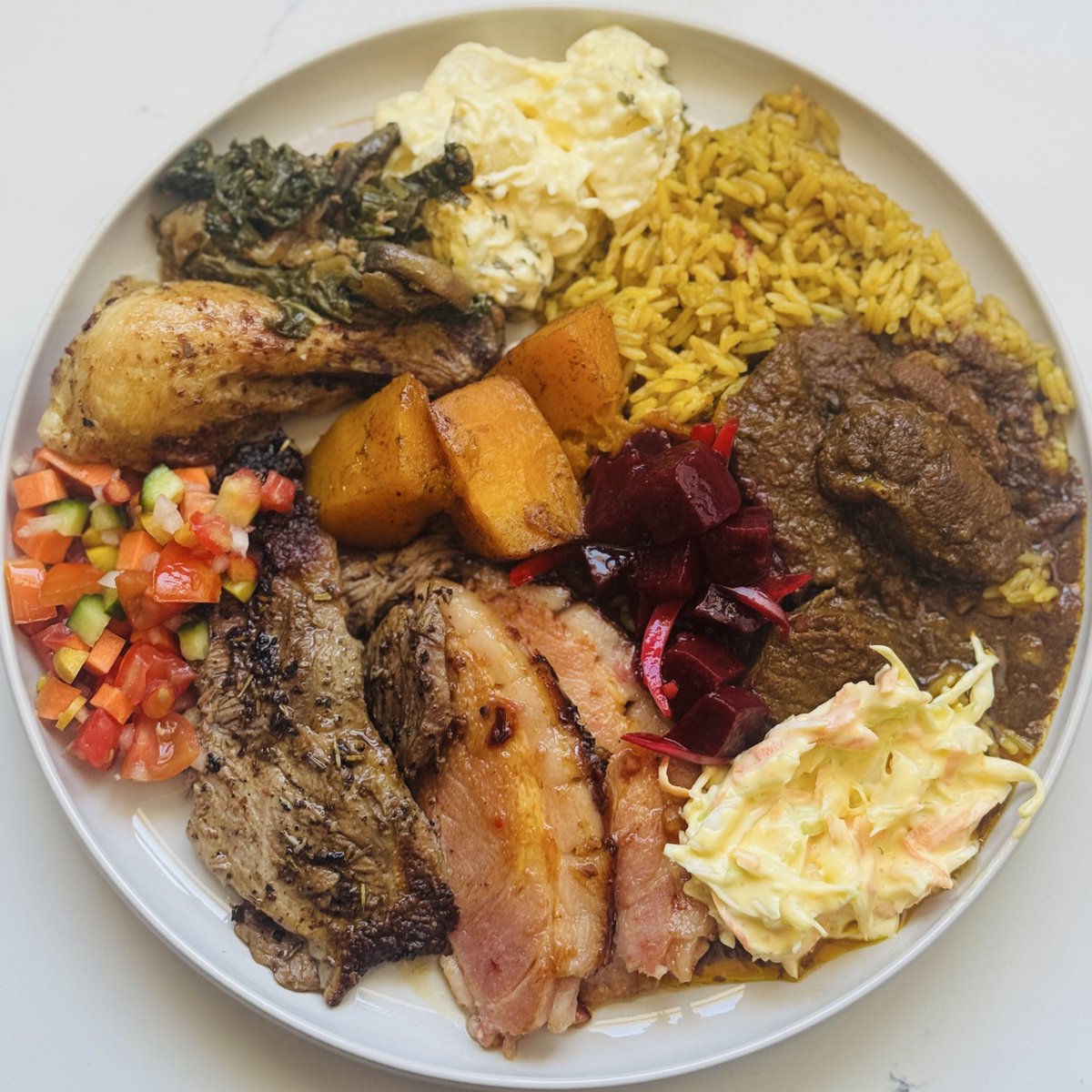 CHRISTMAS PLATE 🍴
.
Potato Salad
Savoury Rice
Beef Curry
Beetroot
Coleslaw
Glazed Gammon
Roast Lamb
Chopped Salad
Cinnamon Pumpkin
Roast Chicken
Creamy Mushroom &amp; Spinach
.
.
#zolanene #christmaslunch #feast #food #7colours #simply7colours