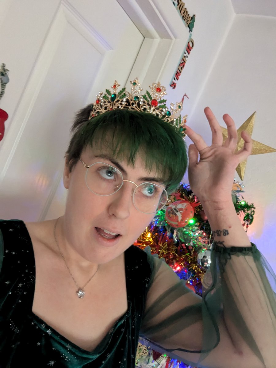 SheWrites94's tweet photo. Merry Christmas everyone! ⛄🎄

#christmas https://t.co/2JNhV2sWYb