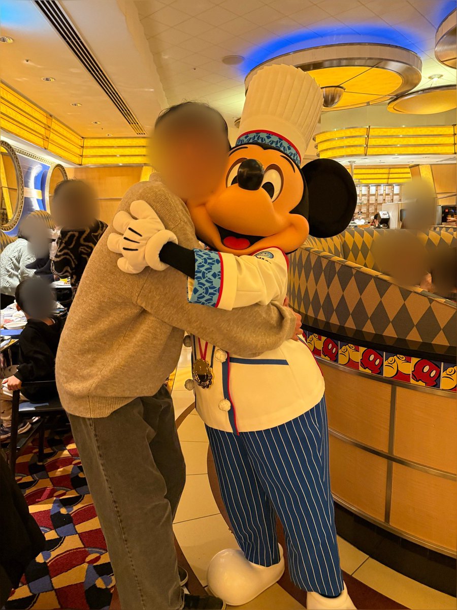 Imagination_ha2's tweet image. クリスマスに1人でガチでディズニー楽しむやつ🙋‍♂️