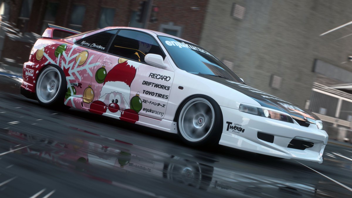 NeedforSpeed's tweet image. Whether you've been cruising since day 1 or are just jumping into Lakeshore for the first time, happy holidays from the whole crew at @NeedforSpeed πβοΈ
πΈ @saelensmarnix / @Ziimbiian_ / @Clxbsport